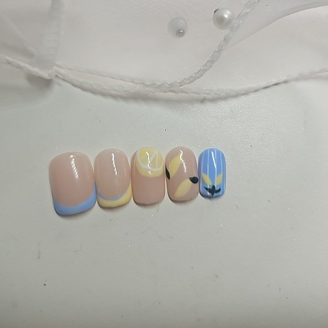Press-On Nails Acidulé & Chic Pressonnailsdesign