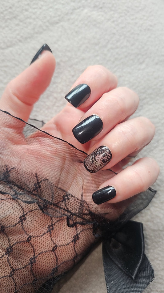 Press-On Nails Noir et Dentelle Pressonnailsdesign